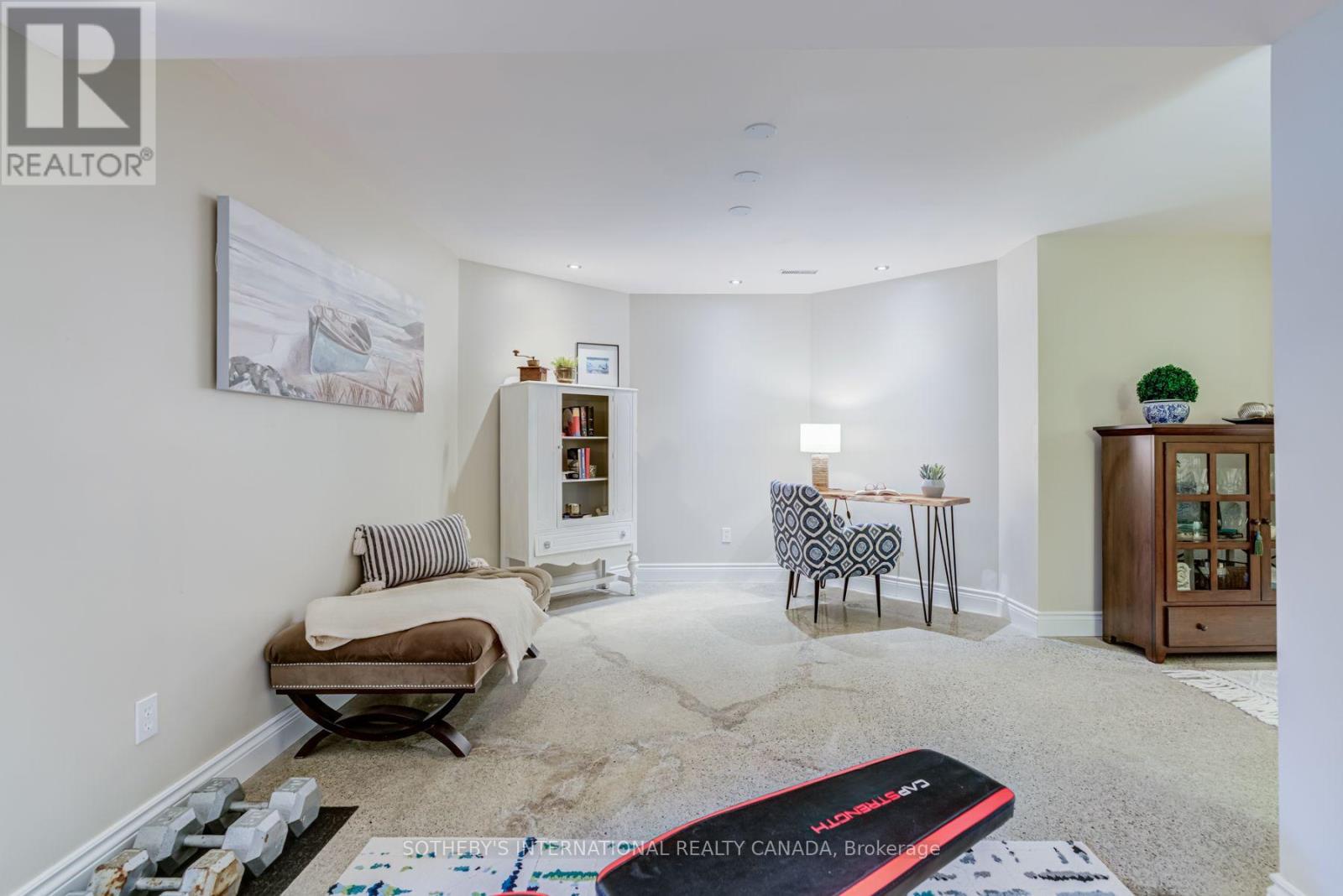 14 MUNDAY COURT - 35