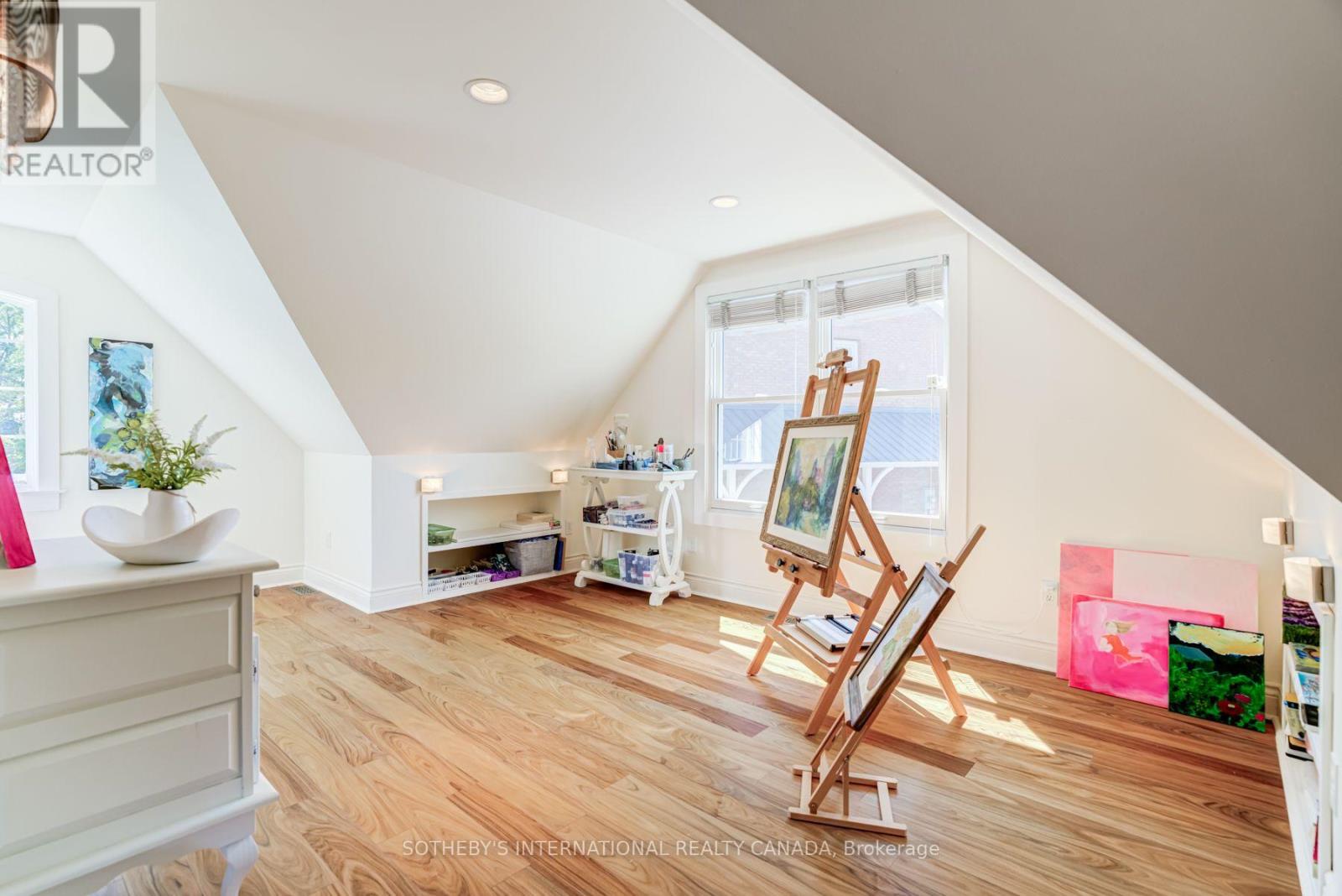 14 MUNDAY COURT - 38