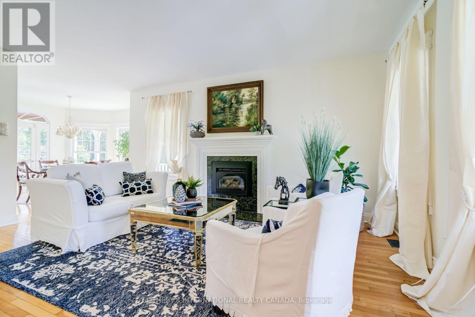 14 MUNDAY COURT - 6