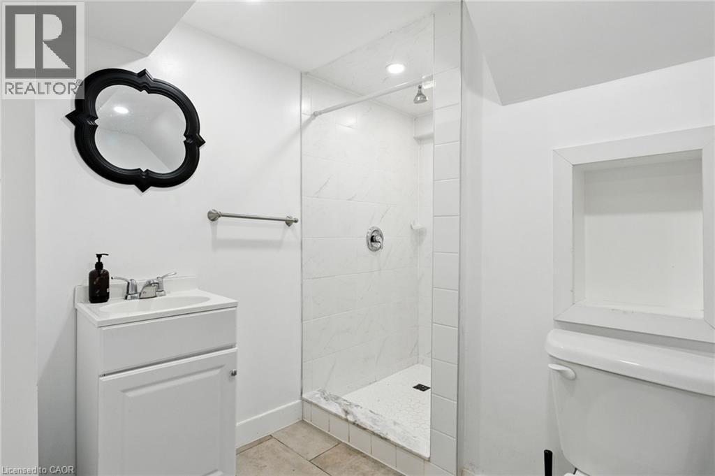 5039 ARMOURY Street Unit# Lower, Niagara Falls — photo 6