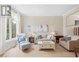 Family room - 58 Mcleod Drive, Aurora, ON L4G5E9 Photo 9