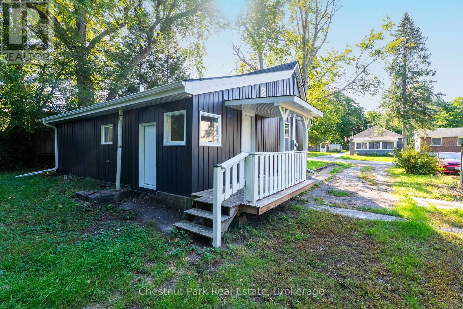 430 FARQUHAR STREET - 24