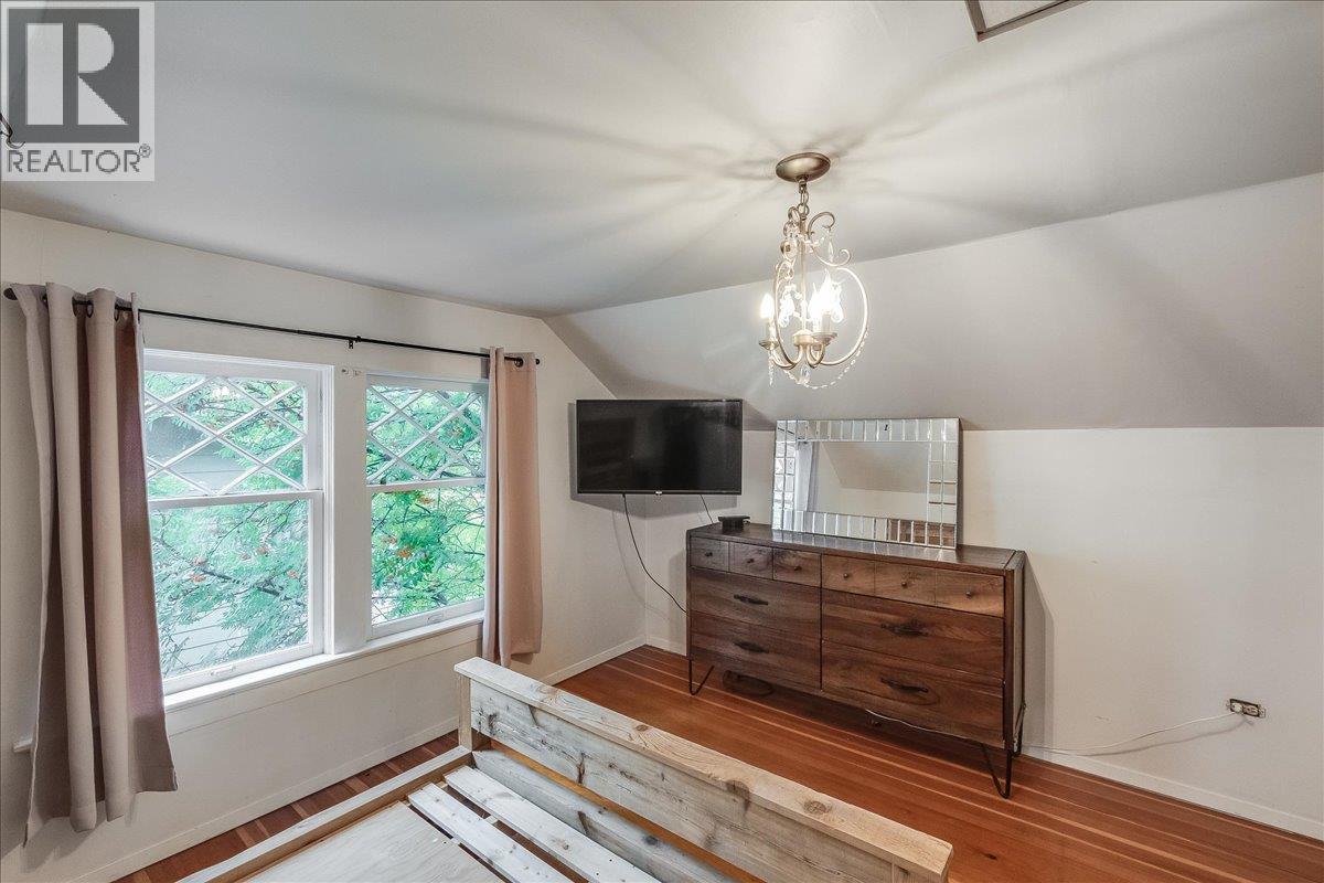 1008 OBSERVATORY Street - Image 25
