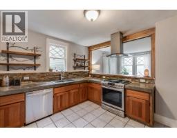 1008 Observatory Street, Nelson, BC V1L5P3 Photo 11