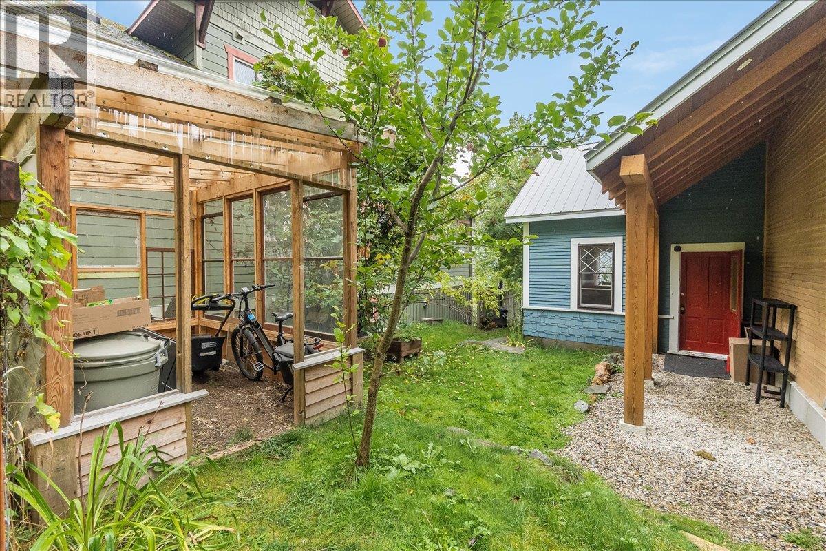 1008 OBSERVATORY Street - Image 38