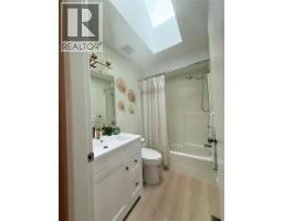 154 Ritchie Court, Kelowna, BC V1V1Z2 Photo 21