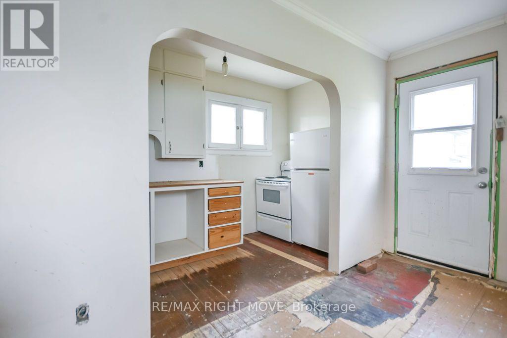 144 JARVIS STREET - 34