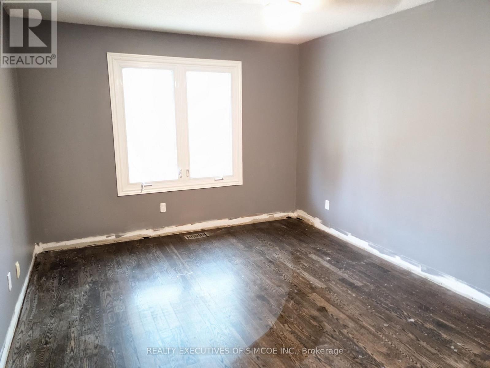 75 JAMES STREET, Barrie (Ardagh) — photo 11