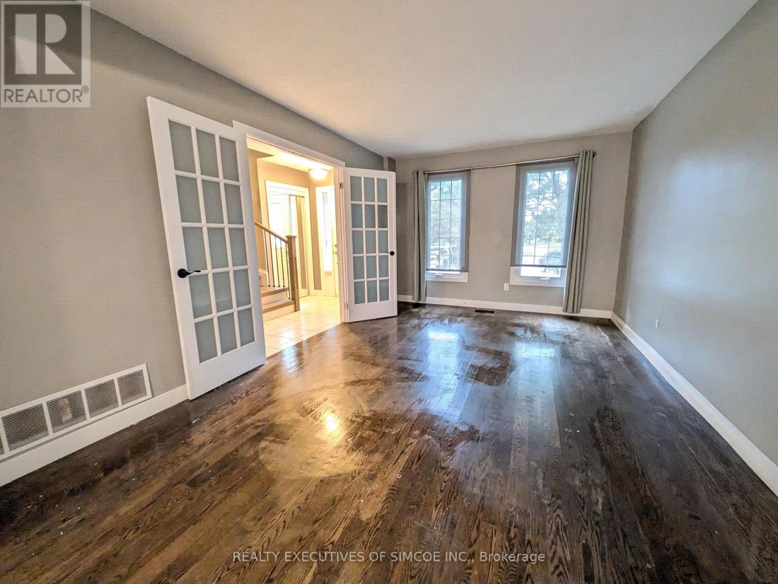 75 JAMES STREET, Barrie (Ardagh) — photo 9