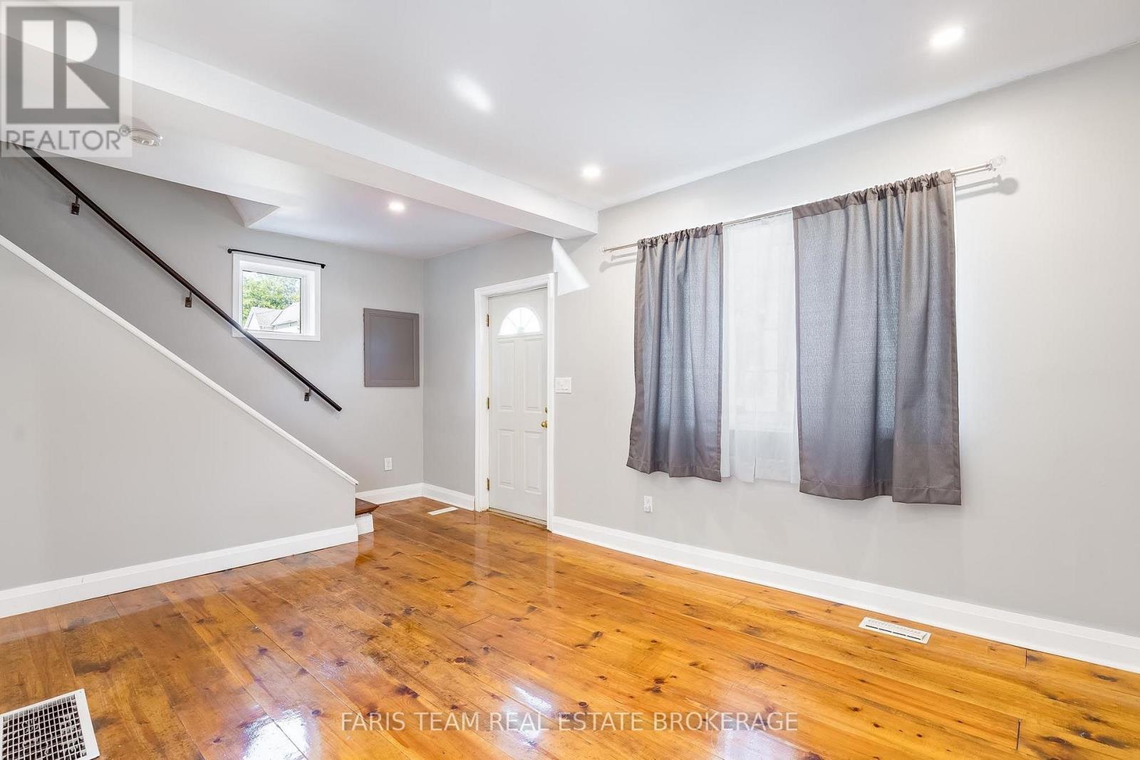 277 GLOUCESTER STREET, Midland — photo 11