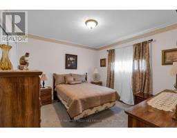Bedroom 3 - 208 Garson Street, Barrie, ON L4N3Y7 Photo 7