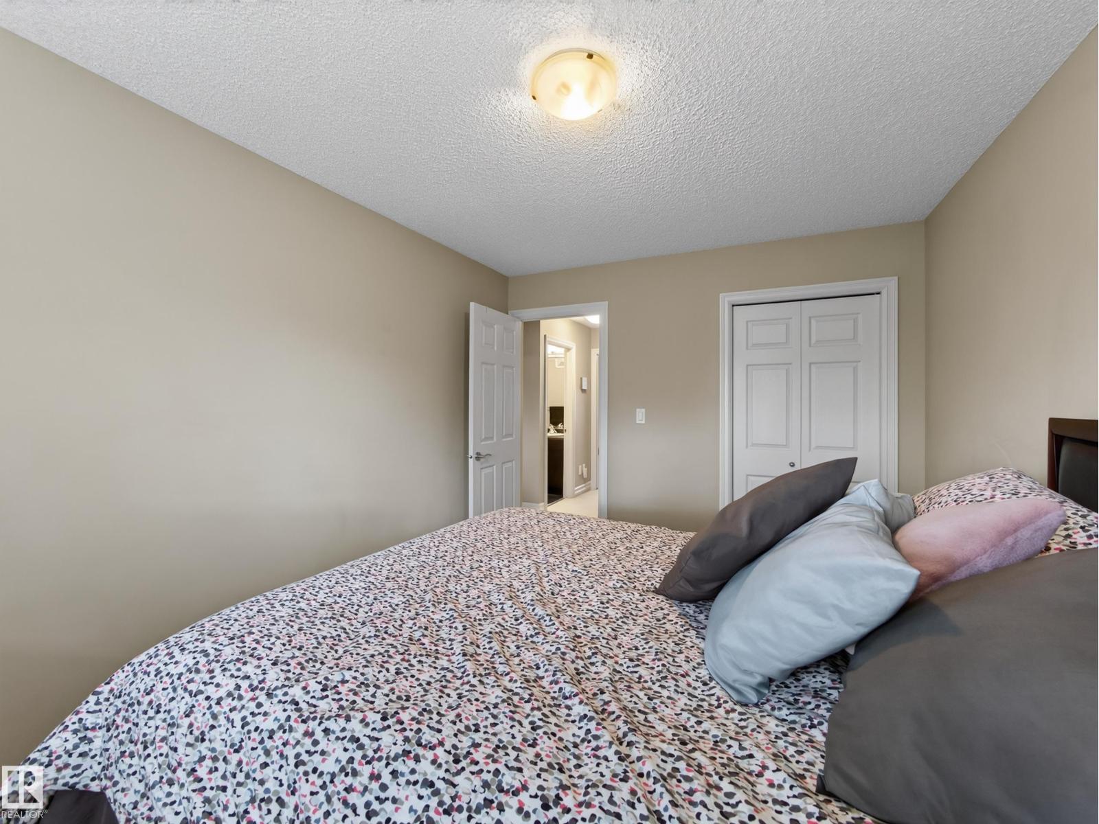 #79 219 CHARLOTTE WY - 39