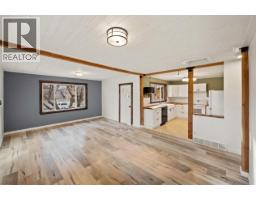 Primary Bedroom - 6470 Hollow Street, Oliver, BC V0H1T0 Photo 6