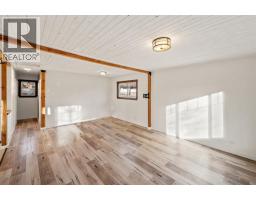 Mud room - 6470 Hollow Street, Oliver, BC V0H1T0 Photo 9