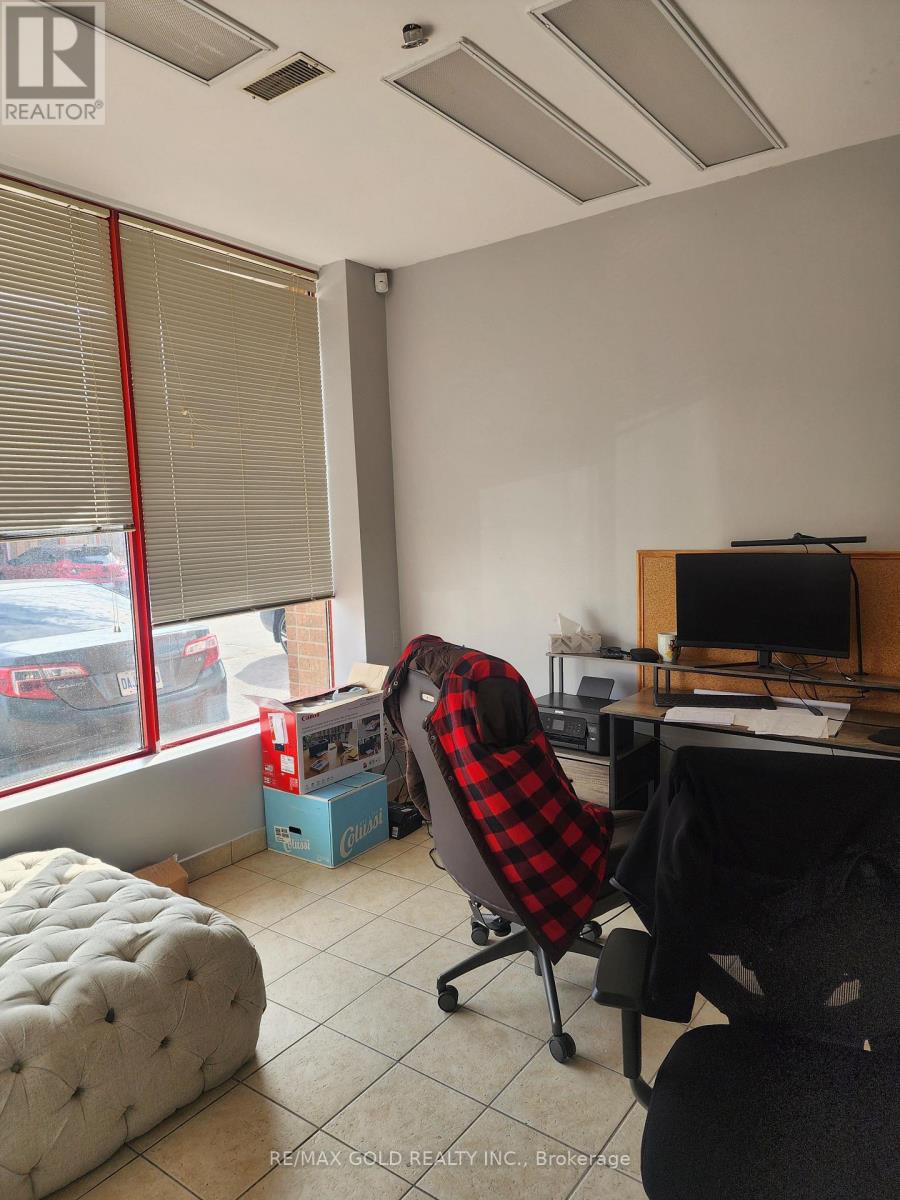 45-46 - 24 STEINWAY BOULEVARD, Toronto (West Humber-Clairville) — photo 5