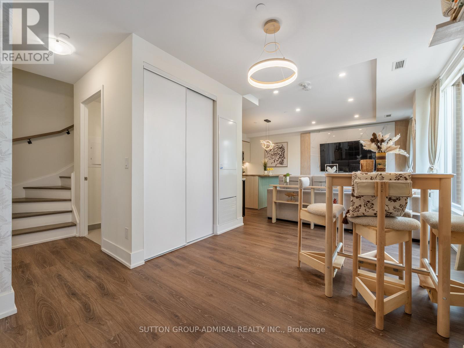 108 - 15 MARYPORT AVENUE, Toronto (Downsview-Roding-CFB)