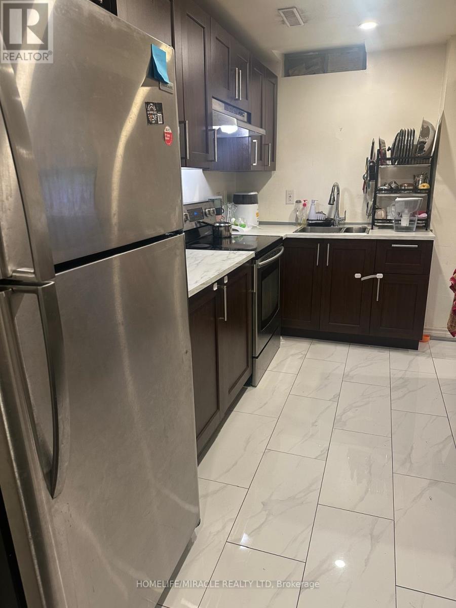 BSMT - 54 ORANMORE CRESCENT, Brampton (Credit Valley) — photo 2