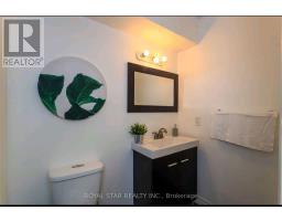 Bedroom 3 - Upper - 19 Ashurst Crescent N, Brampton, ON L6V3N6 Photo 6