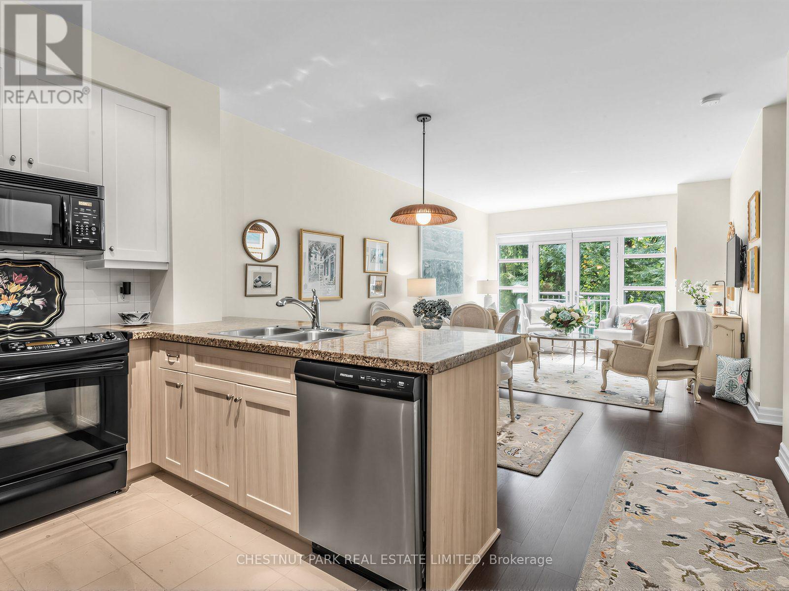311 - 2855 BLOOR STREET W, Toronto (Stonegate-Queensway) — photo 3
