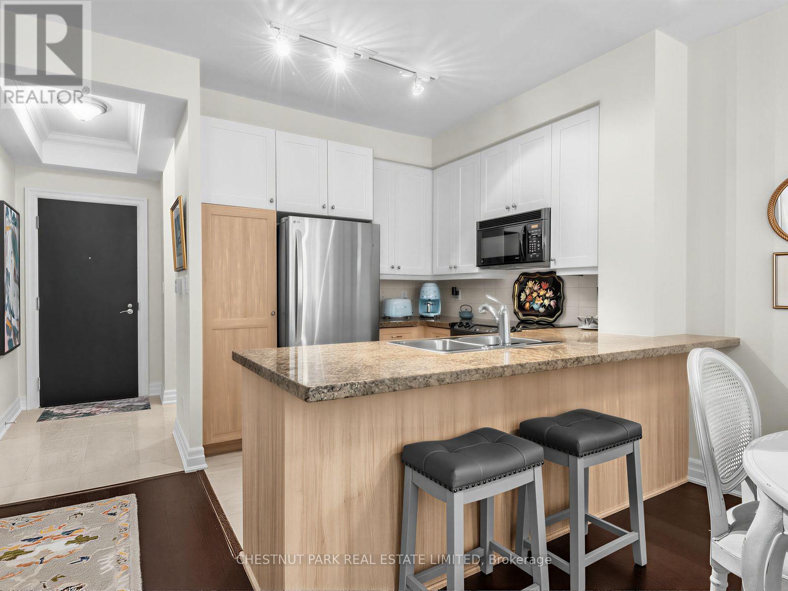 311 - 2855 BLOOR STREET W, Toronto (Stonegate-Queensway) — photo 4