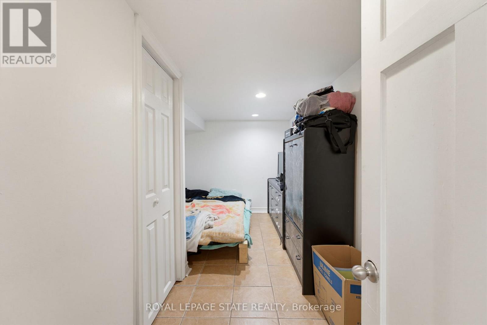 113 WENTWORTH STREET S - 20