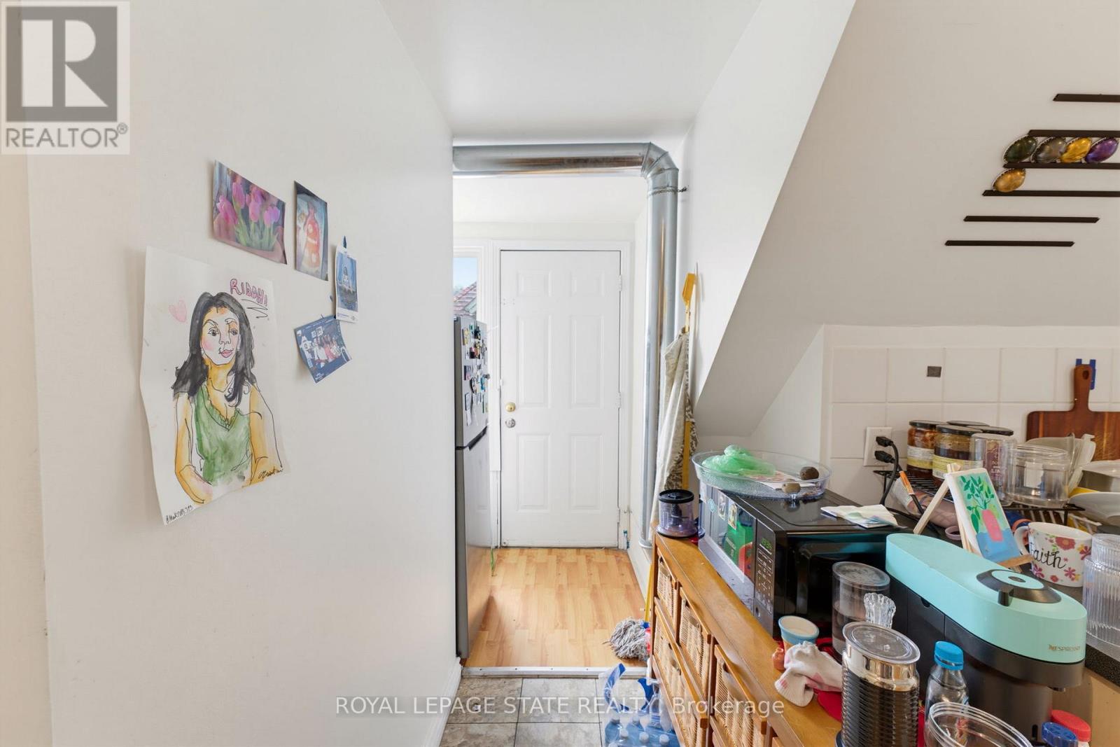 113 WENTWORTH STREET S - 34
