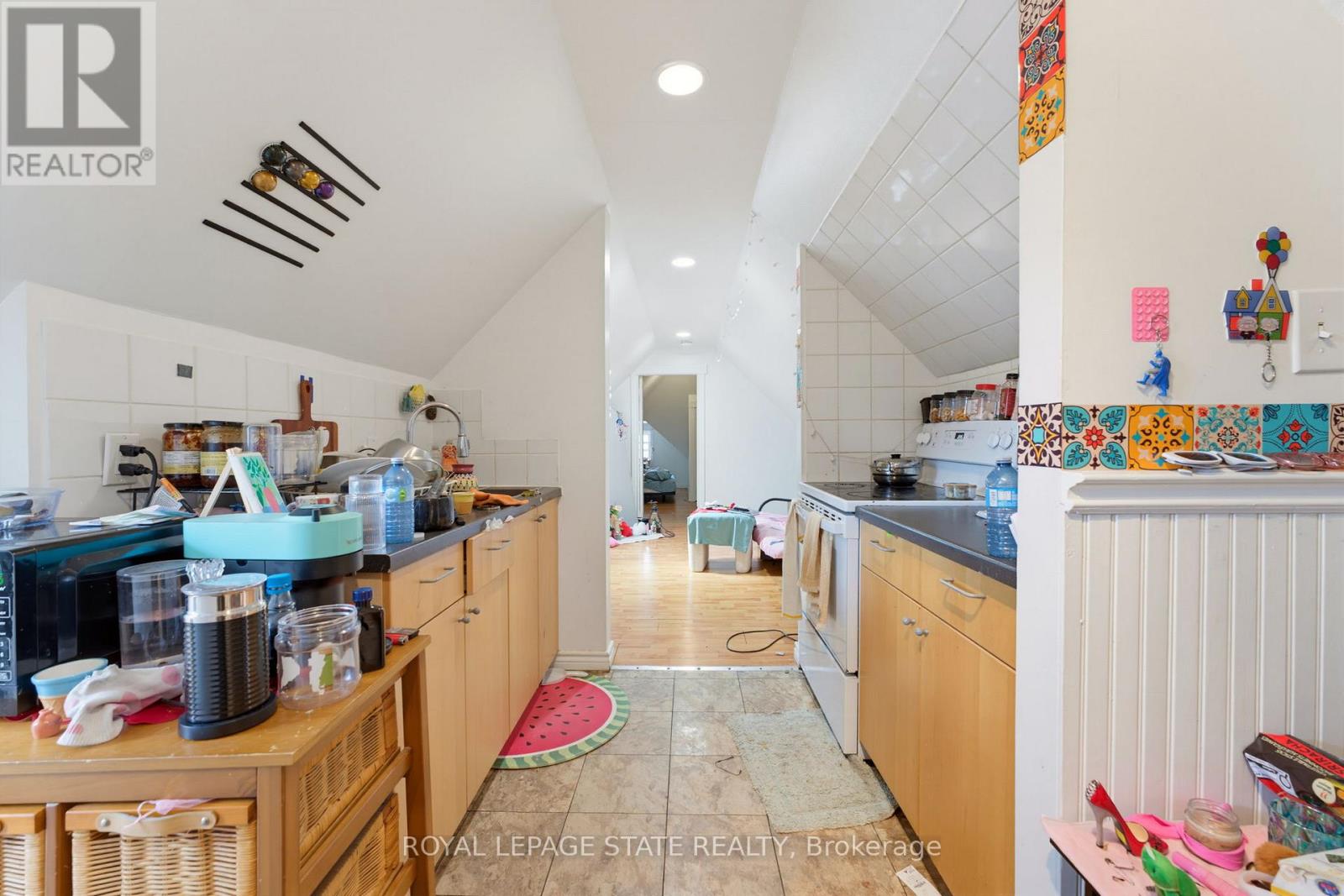 113 WENTWORTH STREET S - 36
