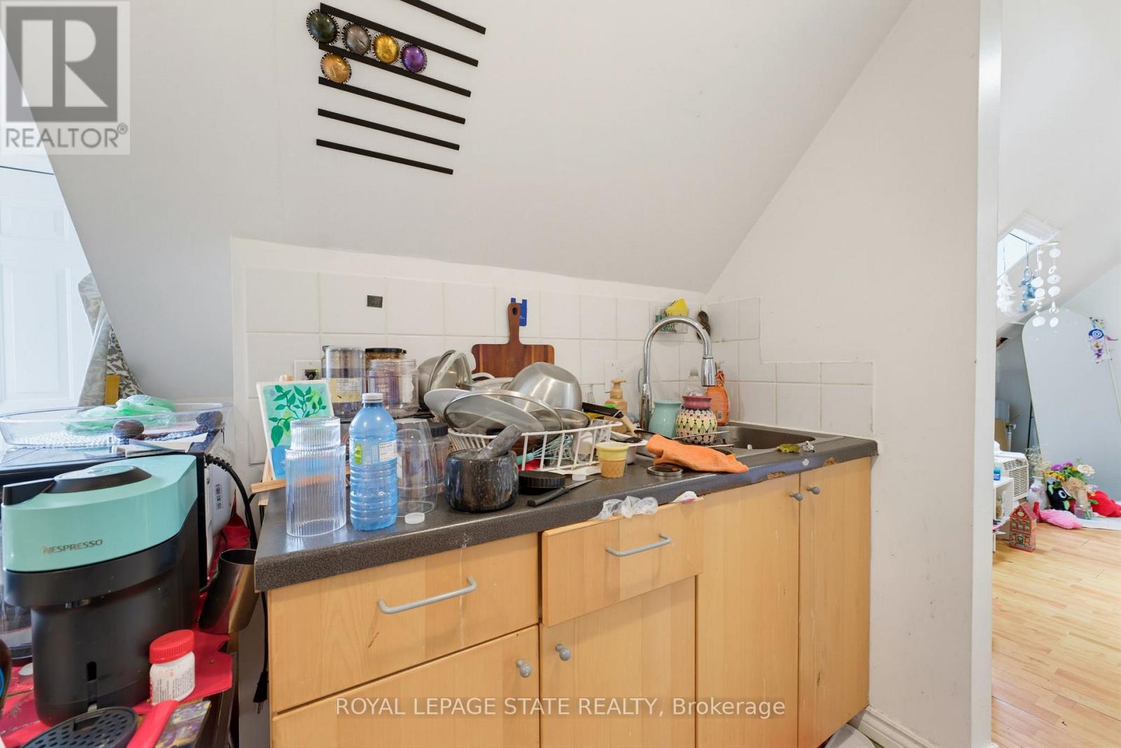 113 WENTWORTH STREET S - Image 38
