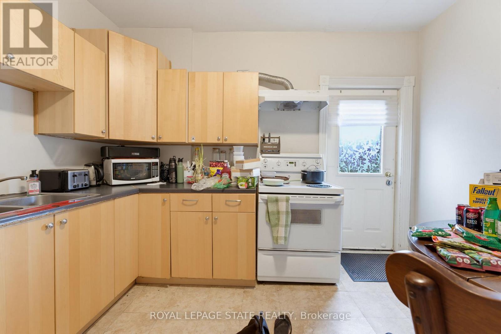 113 WENTWORTH STREET S, Hamilton (Stinson) — photo 8