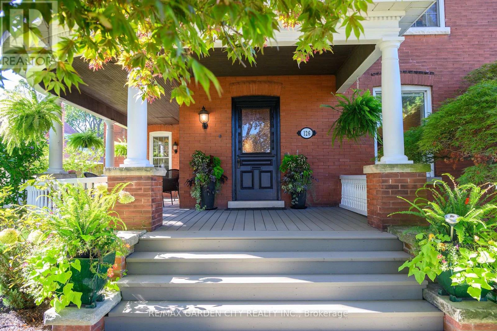 126 MAIN STREET E, Grimsby (Grimsby East) — photo 3