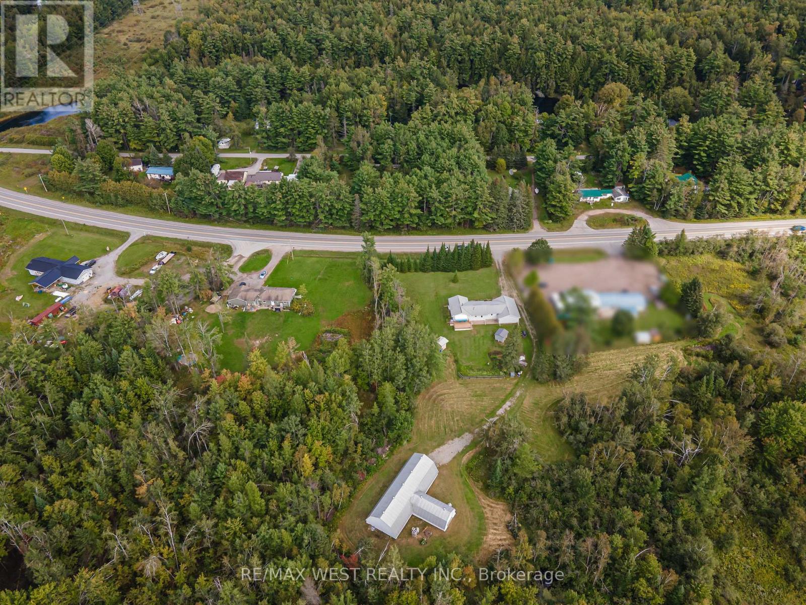 7621 HWY 35 - Image 17