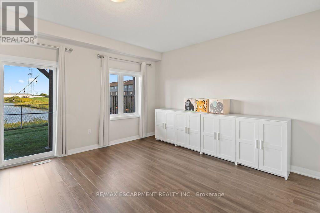 28 CANARY GRASS BOULEVARD, Hamilton (Hannon) — photo 12