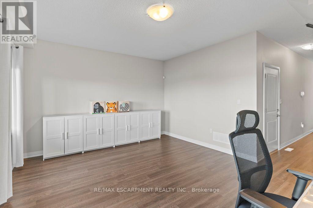 28 CANARY GRASS BOULEVARD - 14
