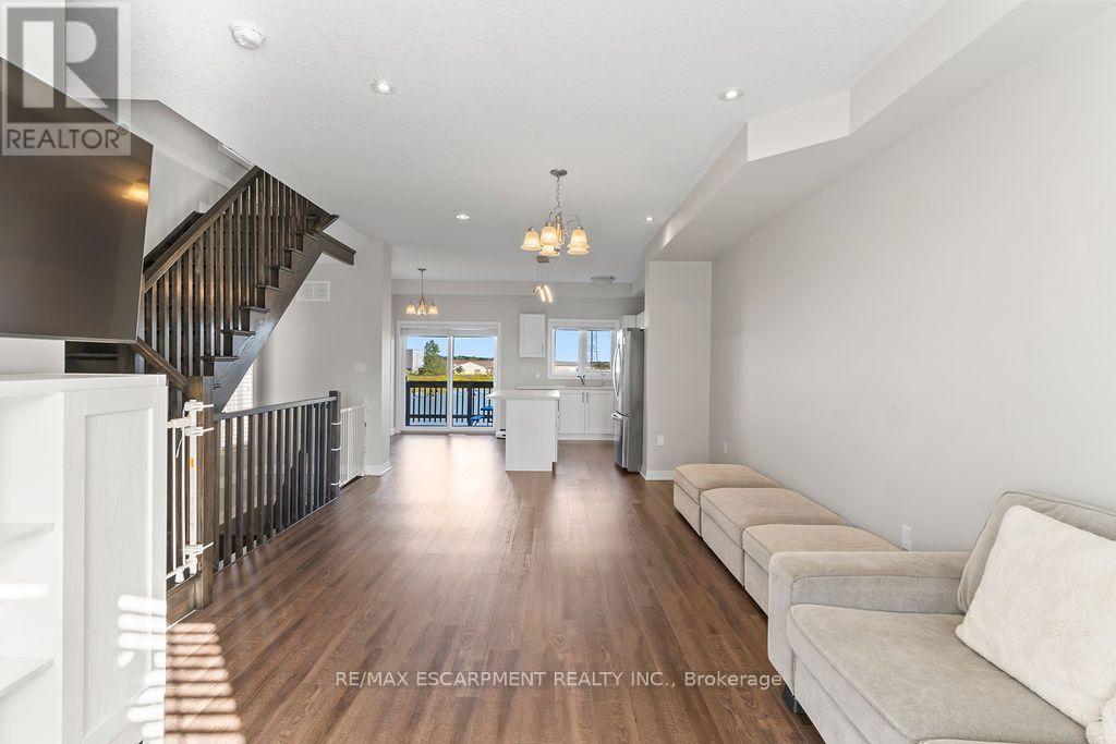 28 Canary Grass Boulevard, Hamilton, ON photo 16