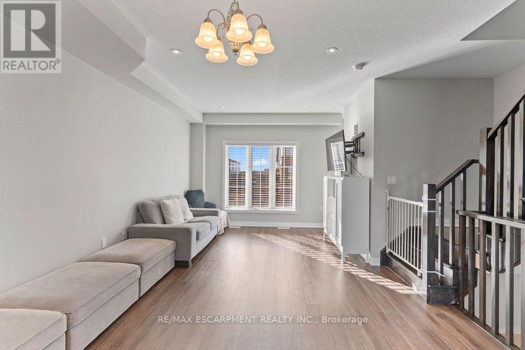 28 CANARY GRASS BOULEVARD - 18