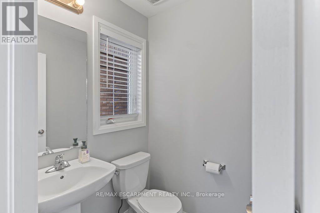 28 Canary Grass Boulevard, Hamilton, ON photo 24