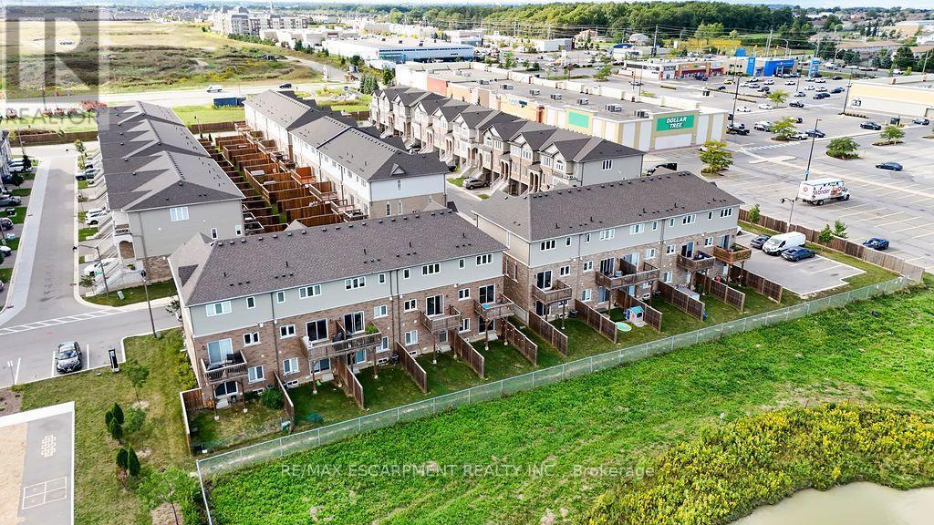 28 CANARY GRASS BOULEVARD, Hamilton (Hannon) — photo 3