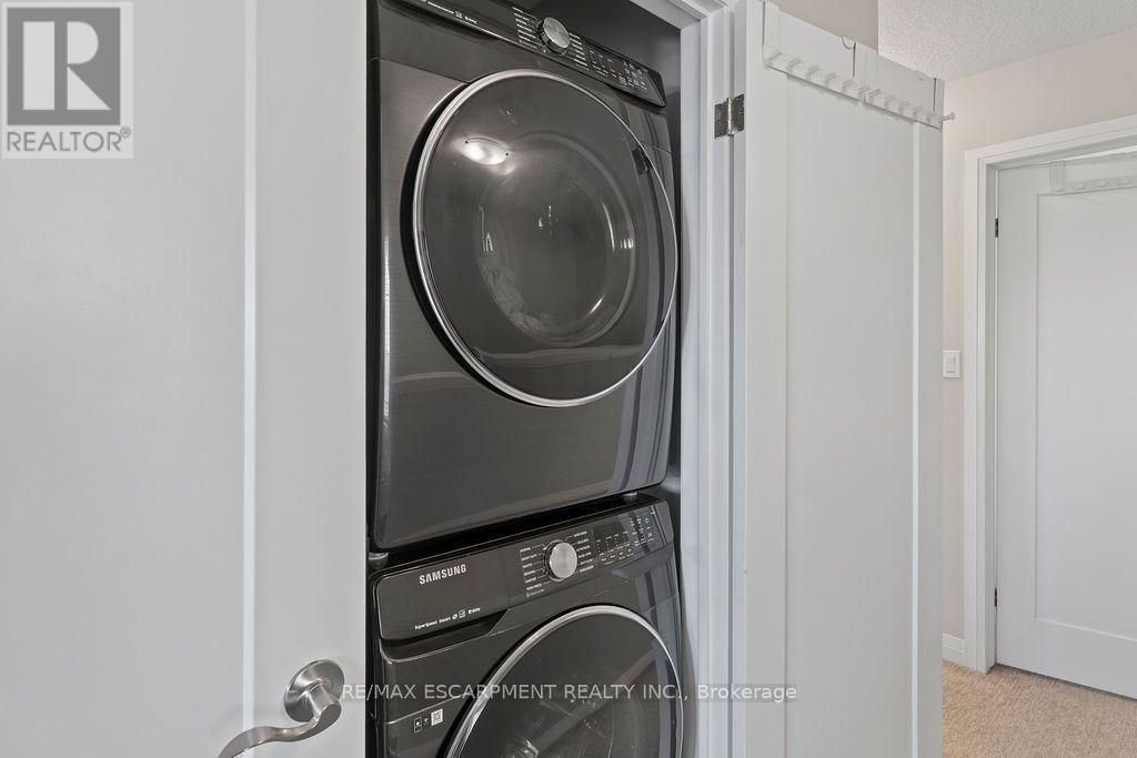 28 Canary Grass Boulevard, Hamilton, ON photo 31