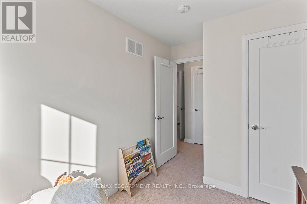 28 Canary Grass Boulevard, Hamilton, ON photo 34