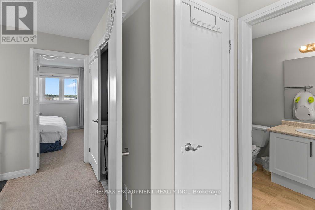 28 CANARY GRASS BOULEVARD - 35