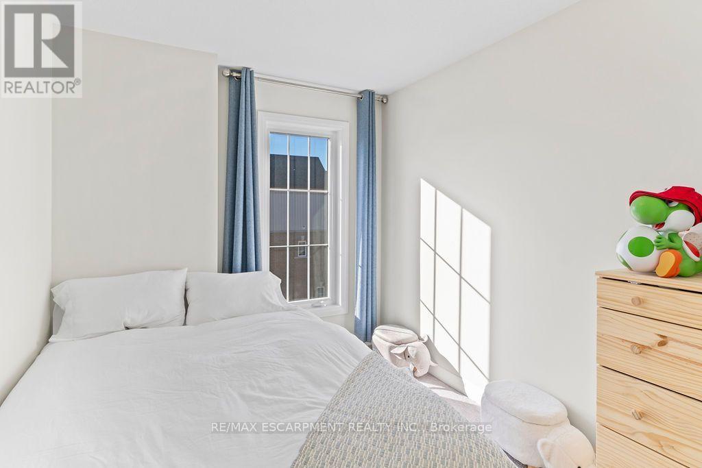 28 CANARY GRASS BOULEVARD - 36