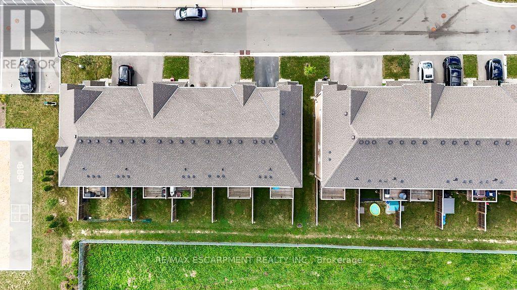 28 CANARY GRASS BOULEVARD, Hamilton (Hannon) — photo 4