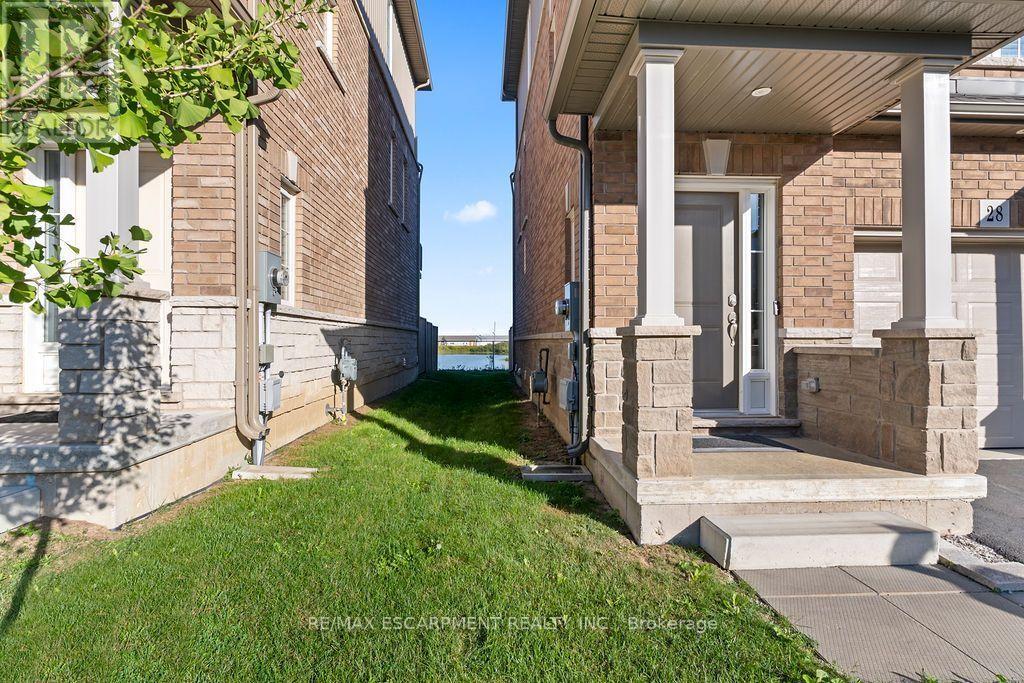 28 CANARY GRASS BOULEVARD - 41
