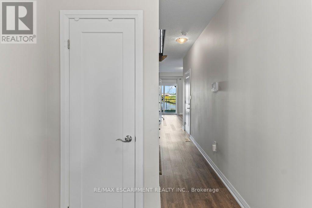 28 CANARY GRASS BOULEVARD, Hamilton (Hannon) — photo 9