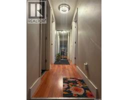 Family room - 455 Kingsmere Boulevard, Saskatoon, SK S7J3T9 Photo 11