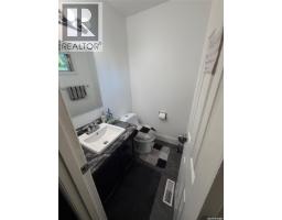 Kitchen - 455 Kingsmere Boulevard, Saskatoon, SK S7J3T9 Photo 13