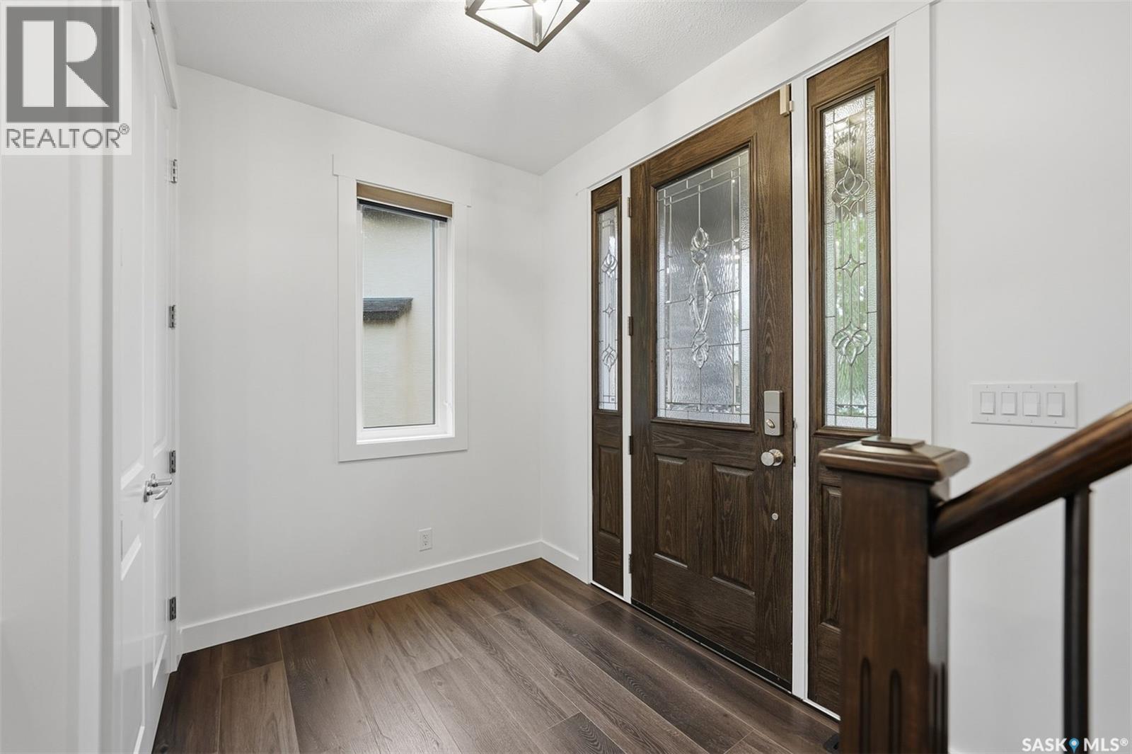 430 Victor PLACE - 4
