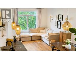2pc Bathroom - 3, 2118 35 Avenue Sw, Calgary, AB T2T2E3 Photo 7