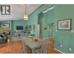 8930 Mclarey Ave, Black Creek, BC V9J1A3 Photo 13