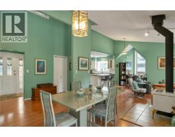 8930 Mclarey Ave, Black Creek, BC V9J1A3 Photo 15